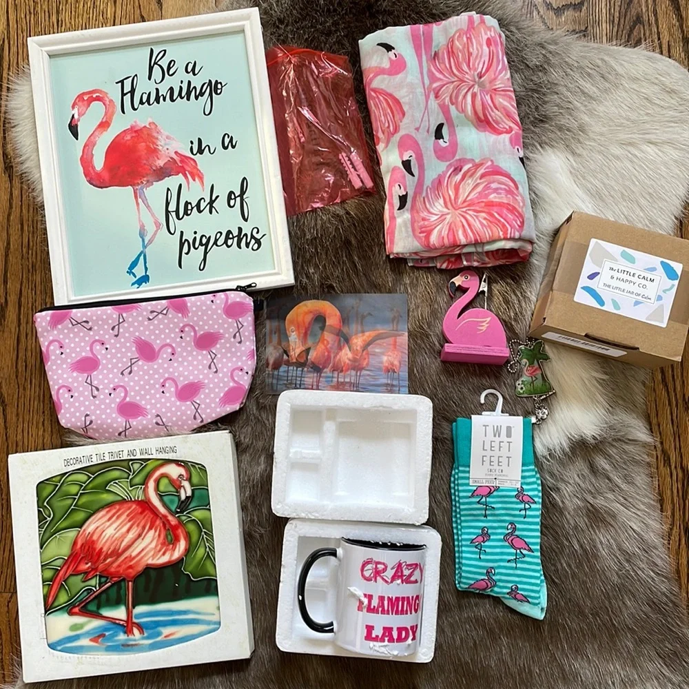 🦩🦩🦩 flamingo 🦩🦩🦩 lover's present bundle NWT worth at least $100 - Picture 1 of 5
